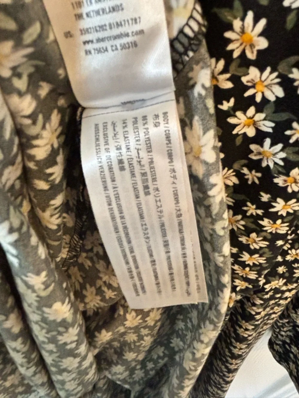 Hollister feminine wrap